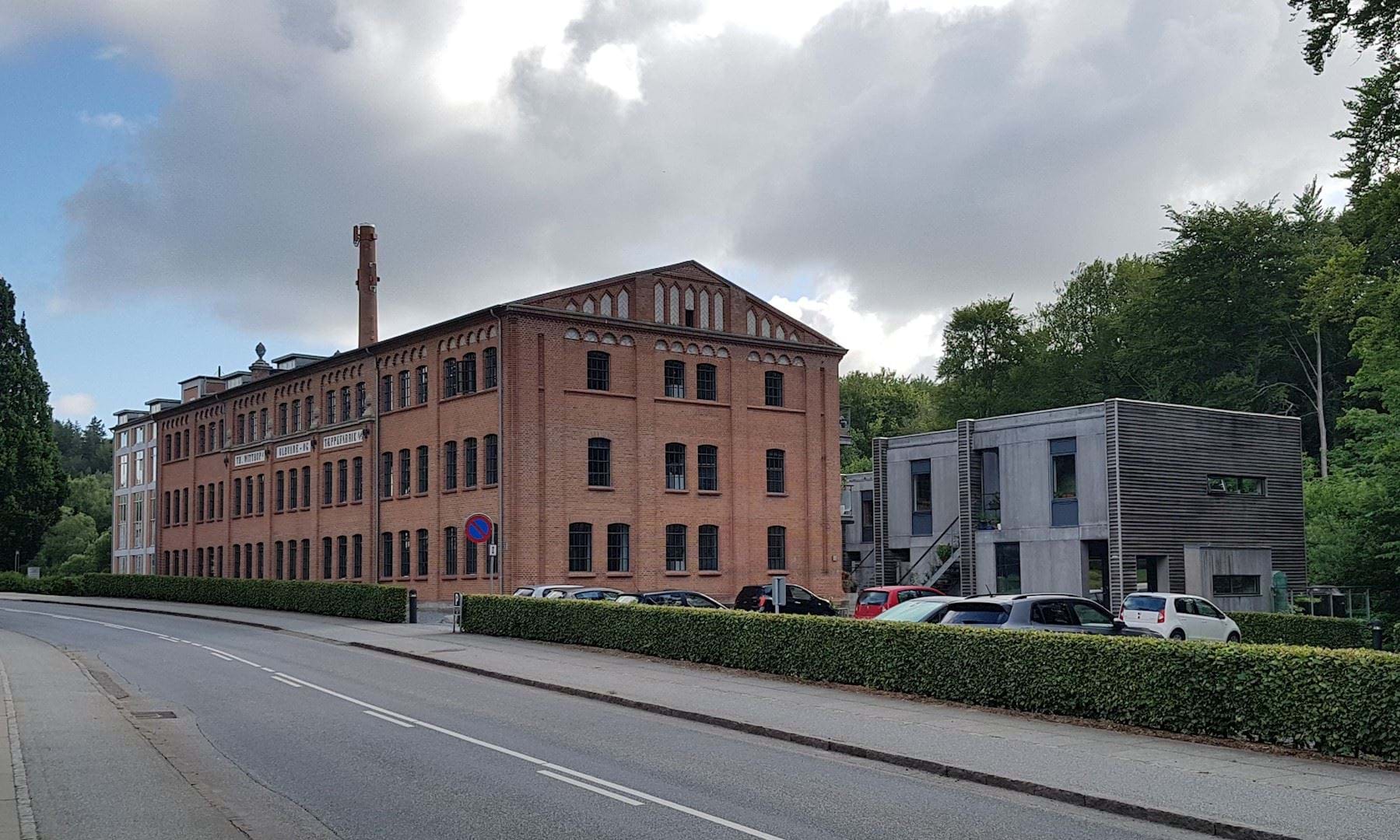 Fabriksbygning ombygget til boliger